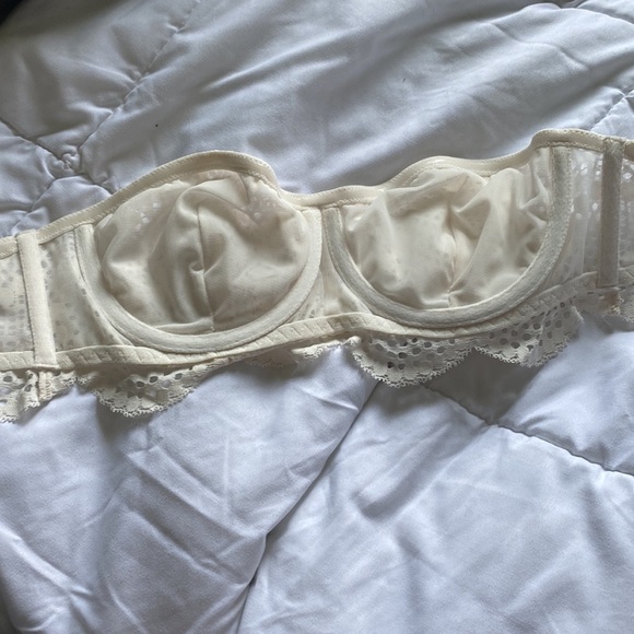 Victoria’s Secret Lace Bandeau Bra Size Small | Strapless & Unpadded | - Picture 5 of 8